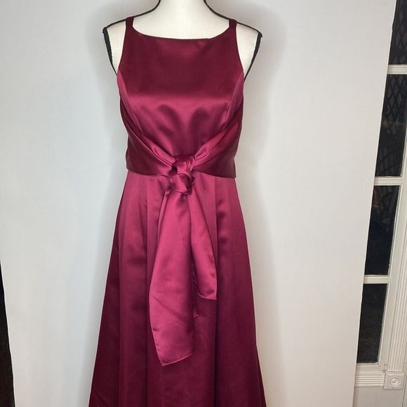 Betsy & Adams Dress Gown Burgundy with Wrap Gown Dress - Picture 10 of 16